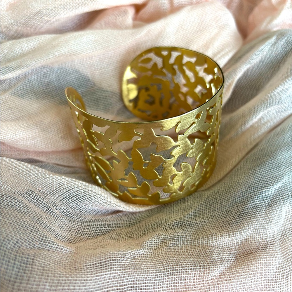 NWOT Gold Cuff Bracelet